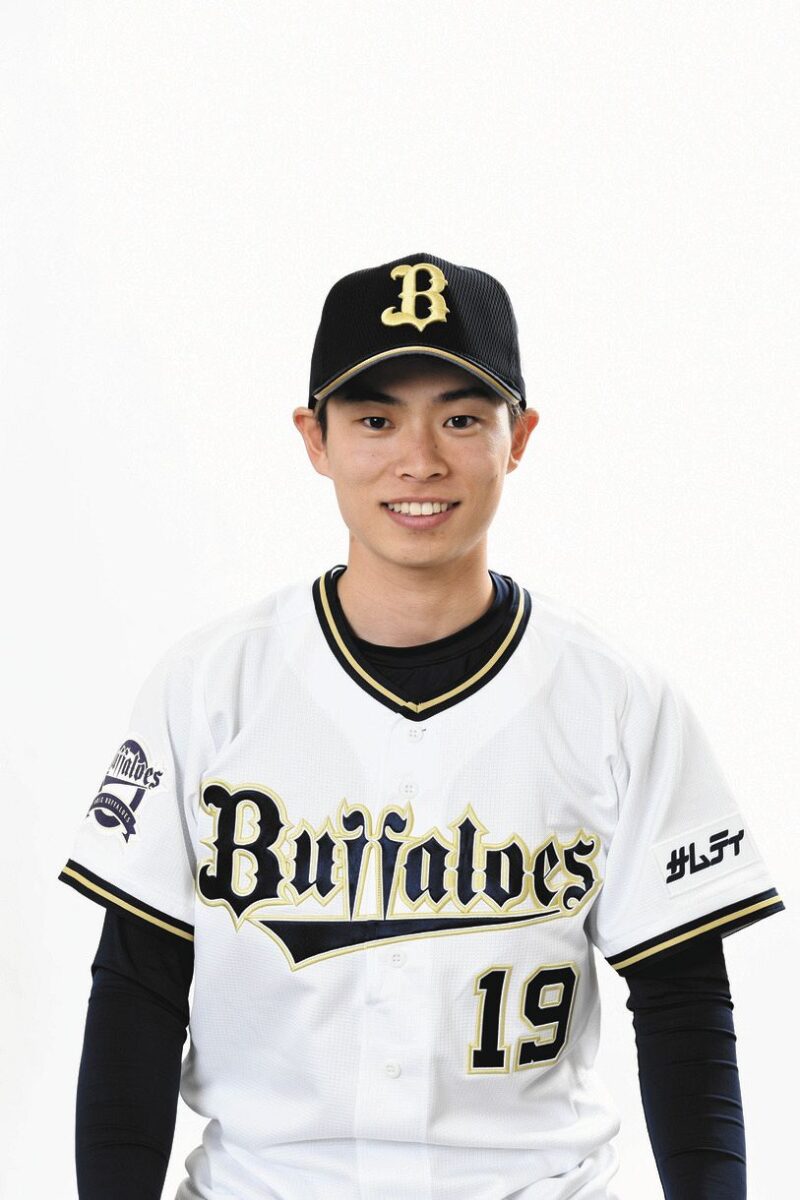 プロ野球選手の山岡泰輔（やまおかたいすけ）さん。