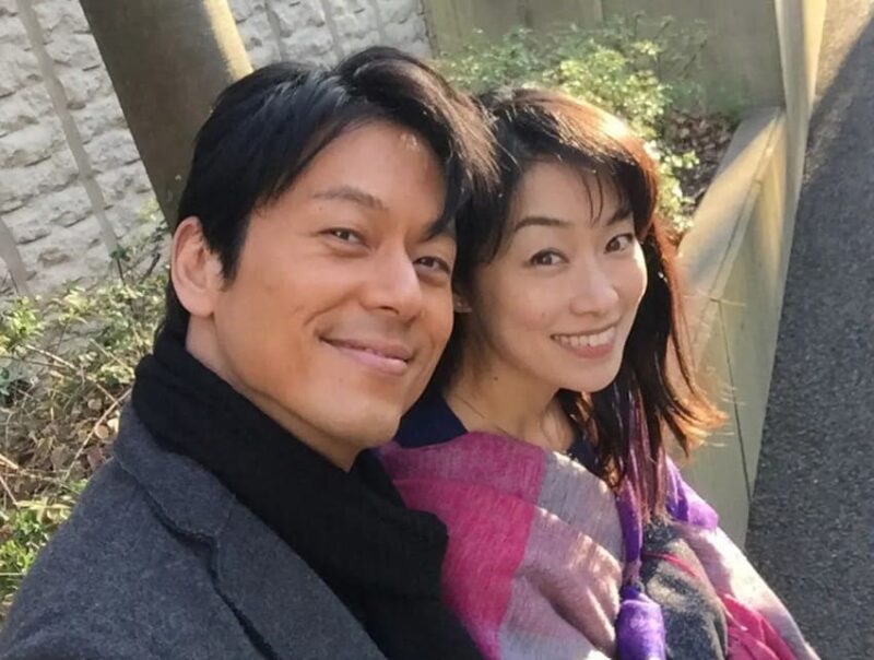 山田純大と妻・田京恵