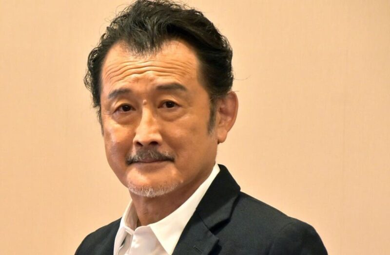 吉田鋼太郎