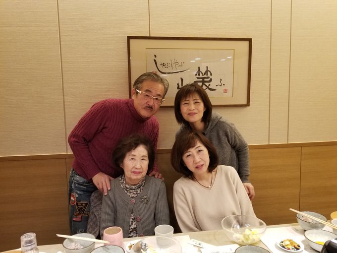 岩井良明さん妻の家族