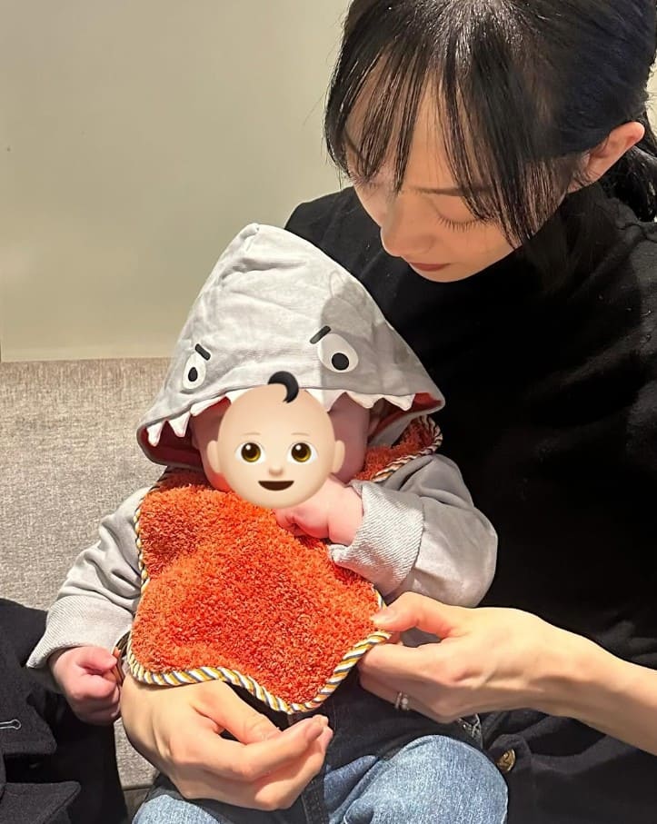 高梨雄平の妻・恋奈と長男