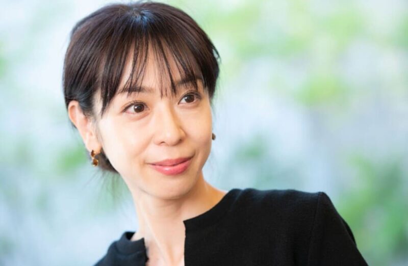遊井亮子